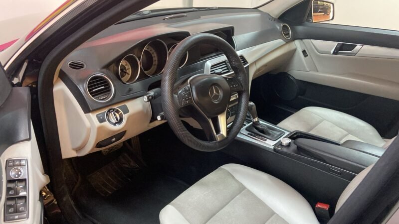 MERCEDES-BENZ CLASE C 220 CDI BE AVANTGARDE
