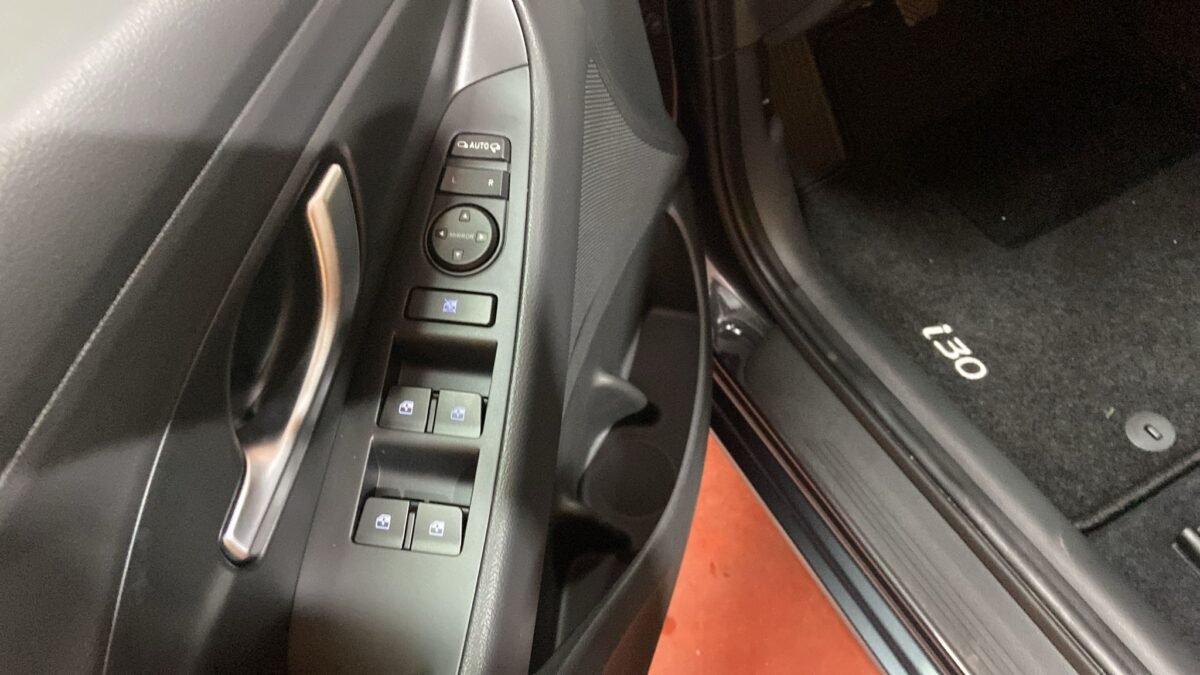 HYUNDAI i30 1.0 TGDI KLASS MILD-HYBRID