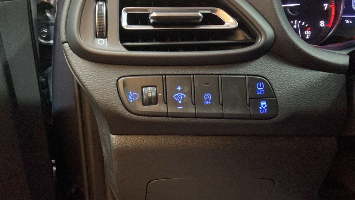 HYUNDAI i30 1.0 TGDI KLASS MILD-HYBRID