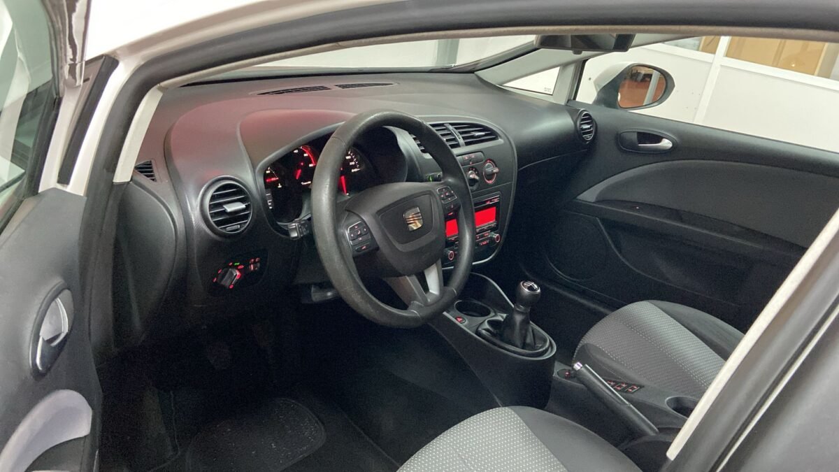 SEAT LEON 1.6 TDI ECOMOTIVE