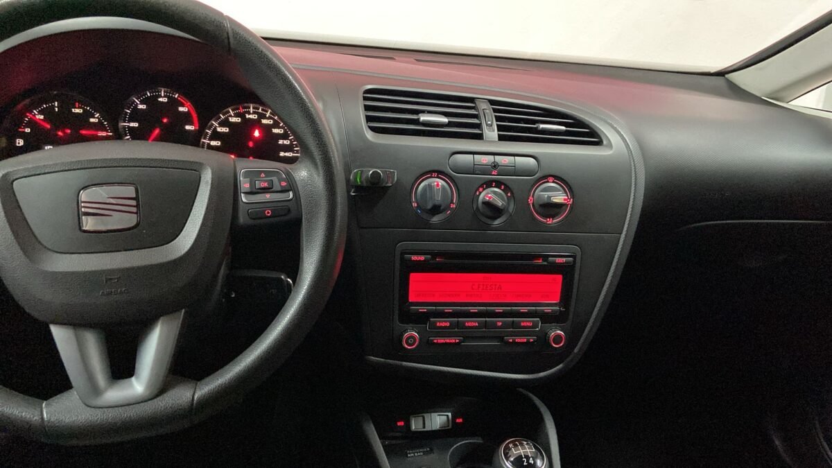 SEAT LEON 1.6 TDI ECOMOTIVE
