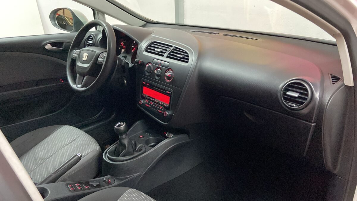 SEAT LEON 1.6 TDI ECOMOTIVE