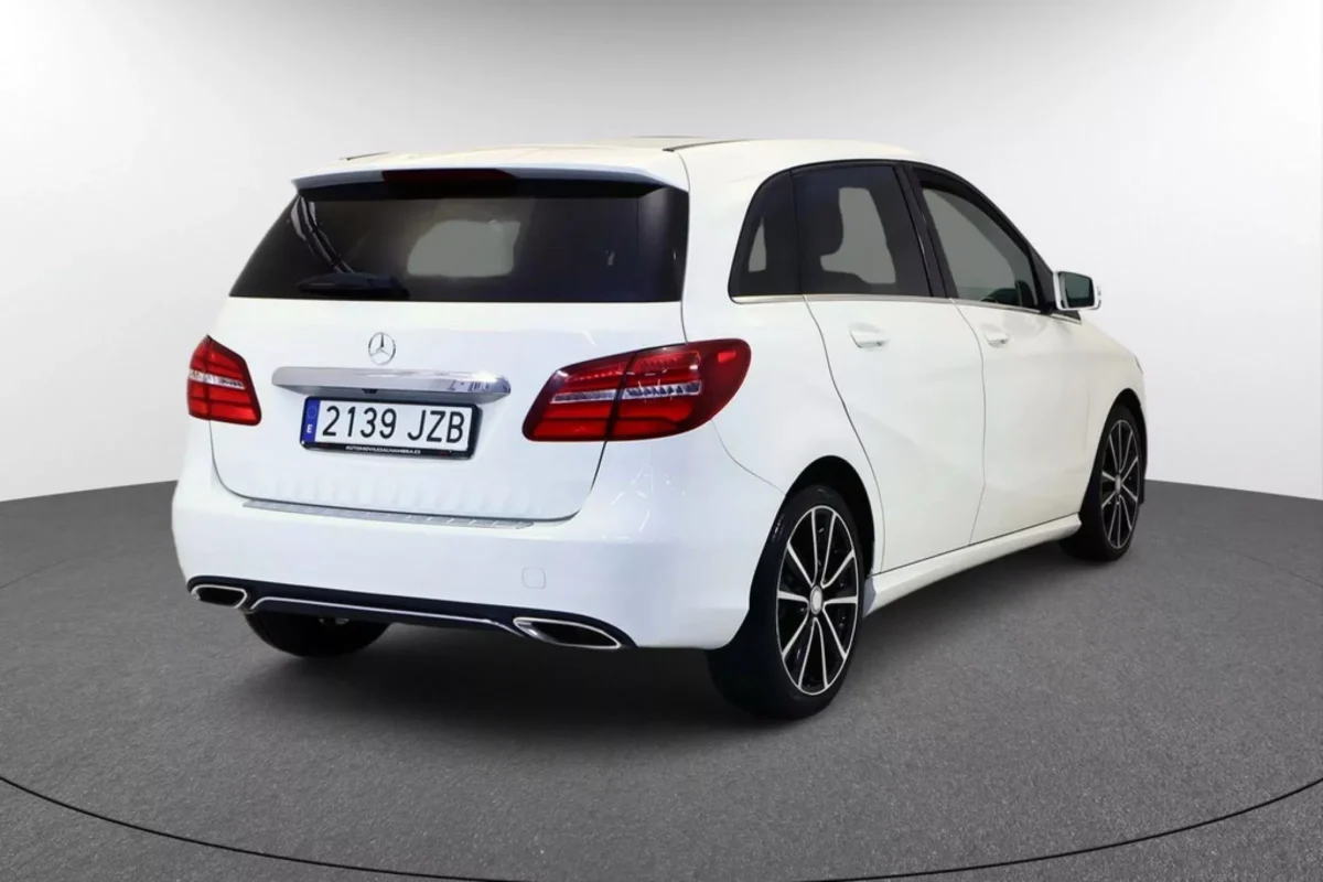 MERCEDES-BENZ CLASE B 180 D URBAN