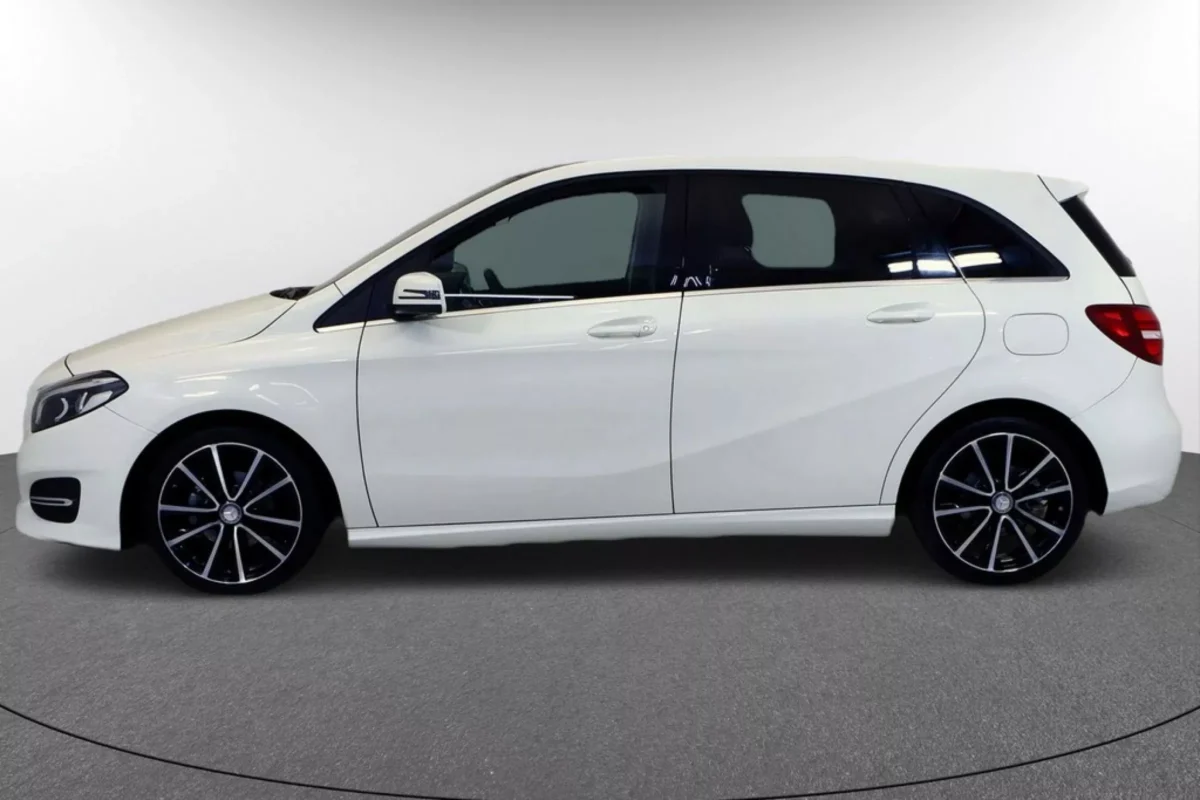 MERCEDES-BENZ CLASE B 180 D URBAN