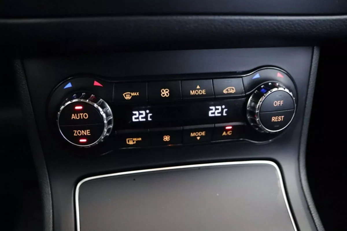 MERCEDES-BENZ CLASE B 180 D URBAN