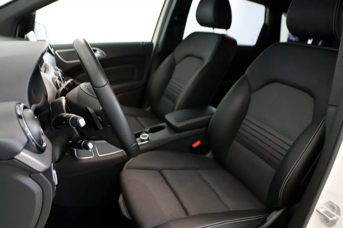 MERCEDES-BENZ CLASE B 180 D URBAN
