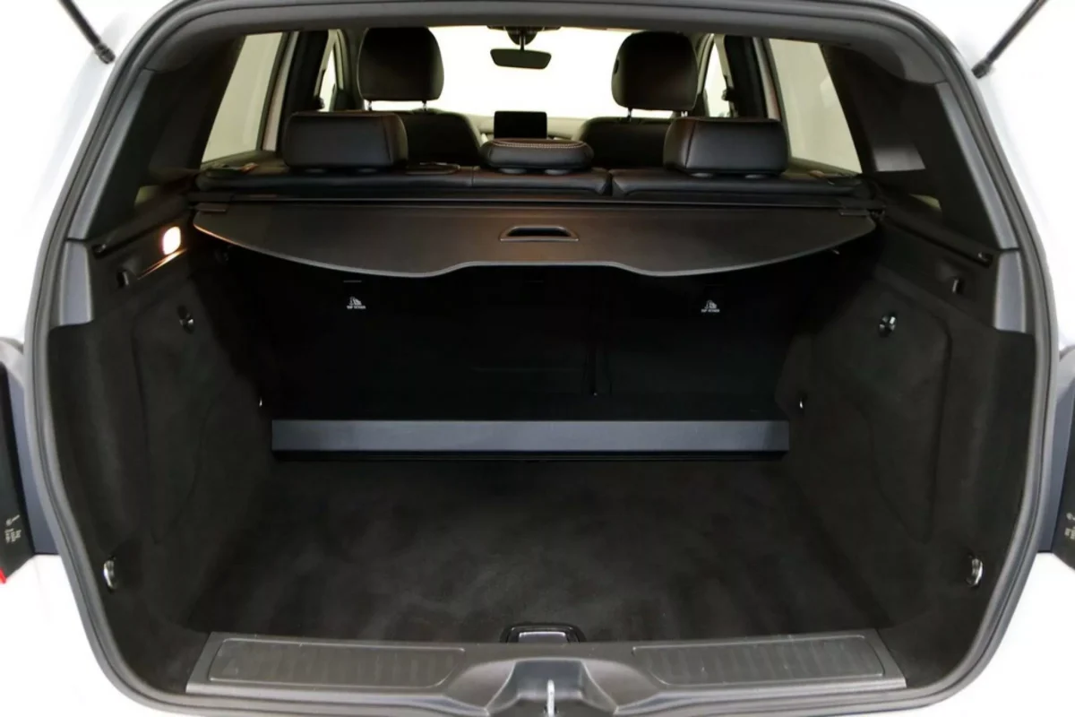 MERCEDES-BENZ CLASE B 180 D URBAN