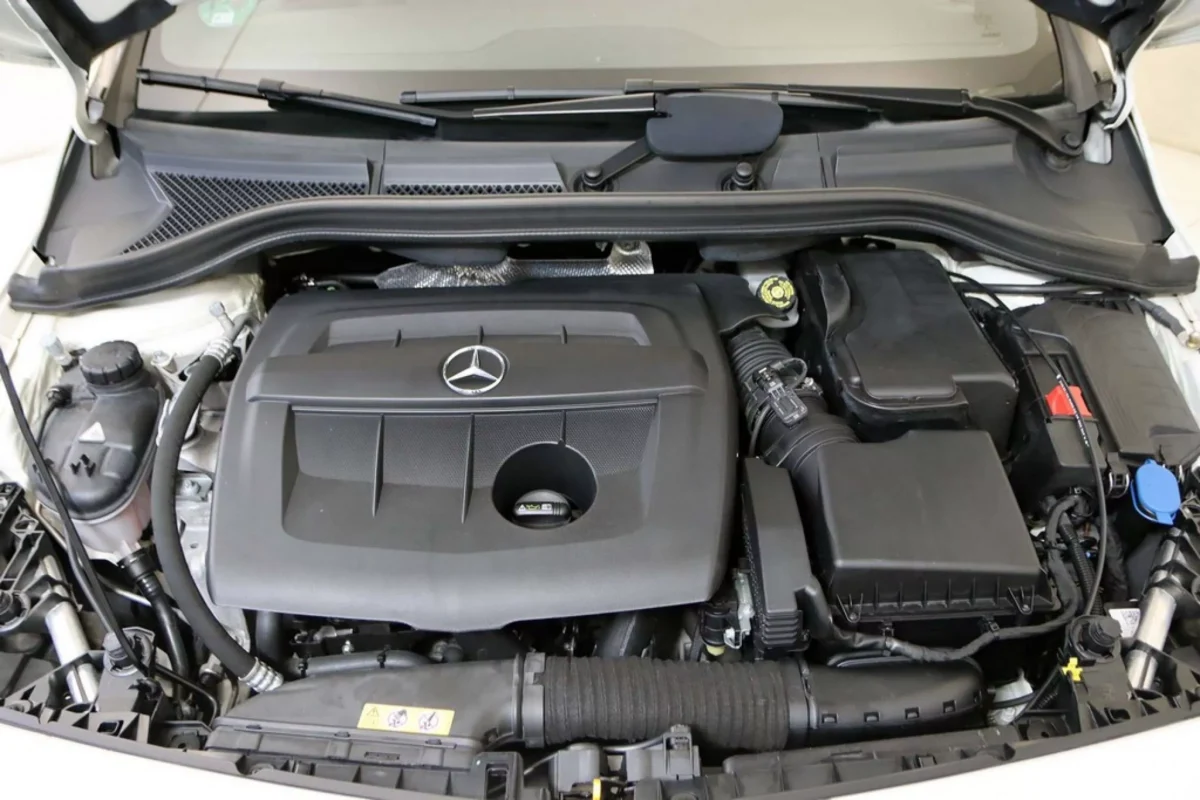 MERCEDES-BENZ CLASE B 180 D URBAN